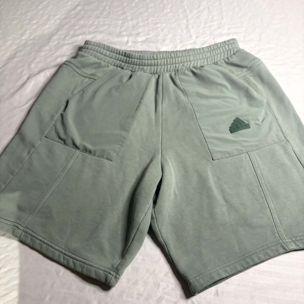 Adidas City Escape Fleece Utility Shorts Green Size Medium